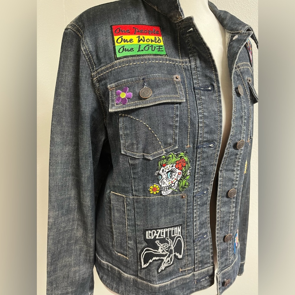 French Dressing Jacket With Custom Patchwork. - image 7